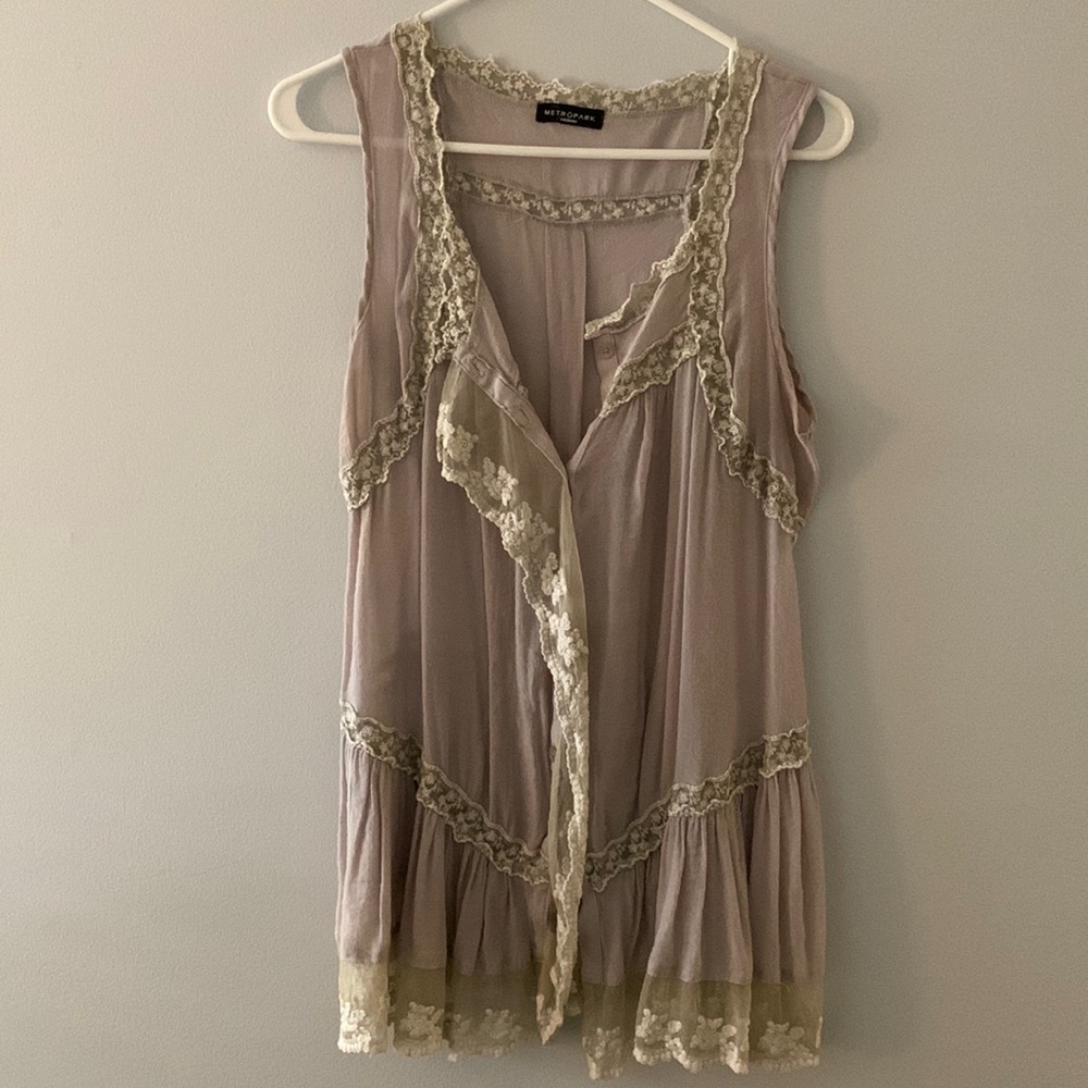 Metropark Button Down Gray Lace Tunic